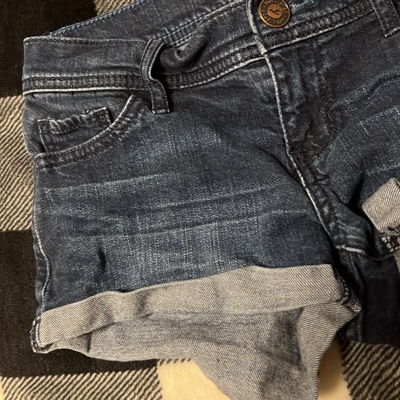 Hollister short shorts size 00 (23) dark wash - Picture 3 of 10